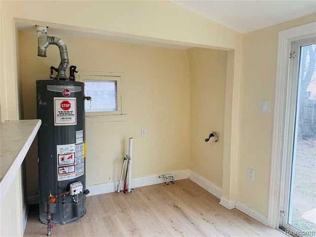 42 E Henry Street, River Rouge, MI 48218