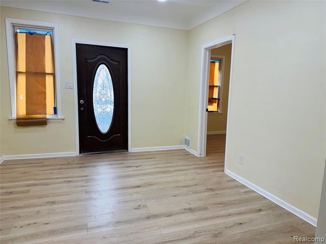 42 E Henry Street, River Rouge, MI 48218