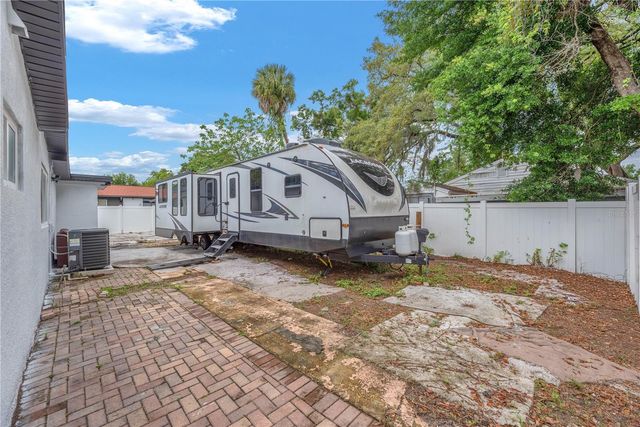 10104 N 15TH STREET, Tampa, FL 33612