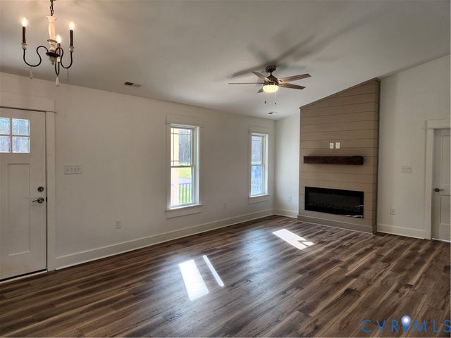 16266 Union Church Rd, Beaverdam, VA 23015