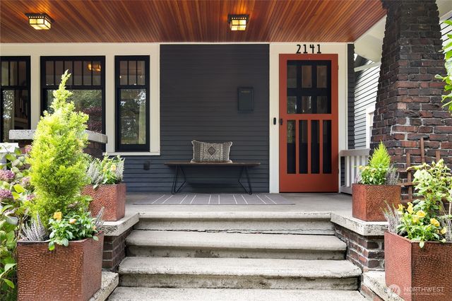 2141 7th Avenue W, Seattle, WA 98119