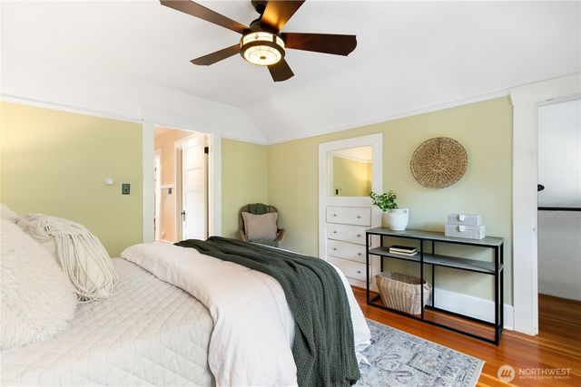 2141 7th Avenue W, Seattle, WA 98119