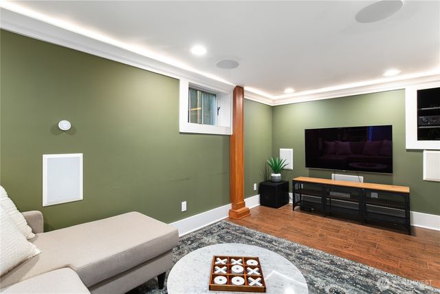 2141 7th Avenue W, Seattle, WA 98119