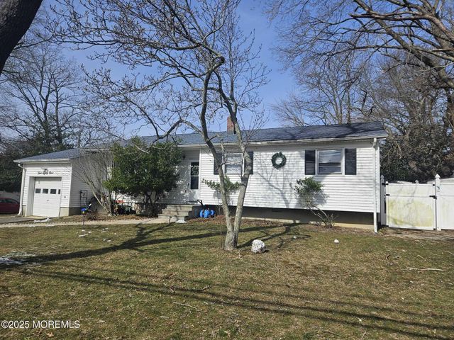 489 Freehold Street, Oakhurst, NJ 07755