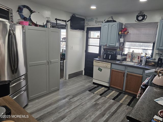 489 Freehold Street, Oakhurst, NJ 07755