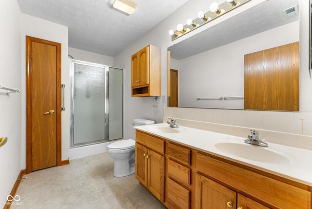 1633 Vidalia Court, Greenwood, IN 46143