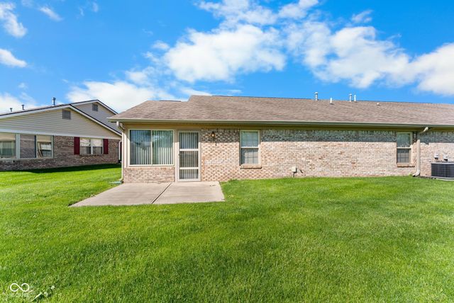 1633 Vidalia Court, Greenwood, IN 46143