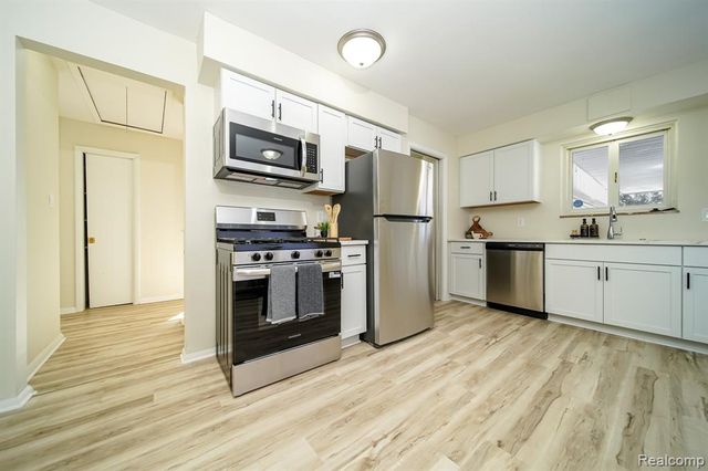 14670 Shirley Avenue, Warren, MI 48089