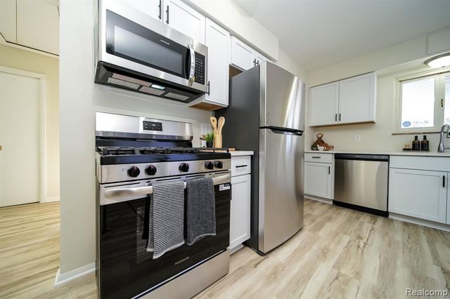 14670 Shirley Avenue, Warren, MI 48089