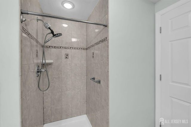 288 Sudbury Lane C, Jamesburg, NJ 08831