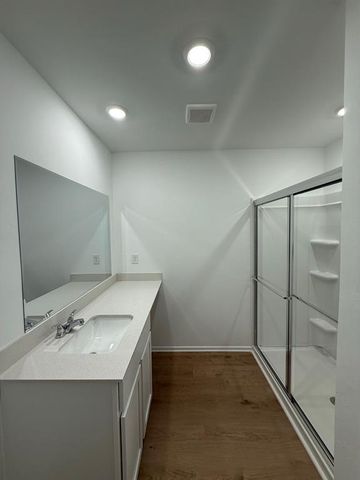 4004 Becky Lane, Mustang, OK 73064