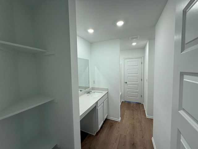 4004 Becky Lane, Mustang, OK 73064