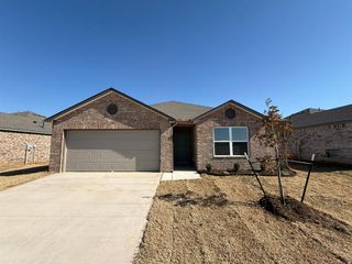 4004 Becky Lane, Mustang, OK 73064