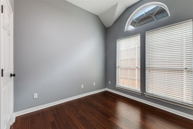 2106 Fair Oaks Circle, Corinth, TX 76210