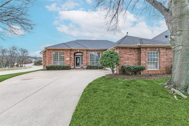 2106 Fair Oaks Circle, Corinth, TX 76210