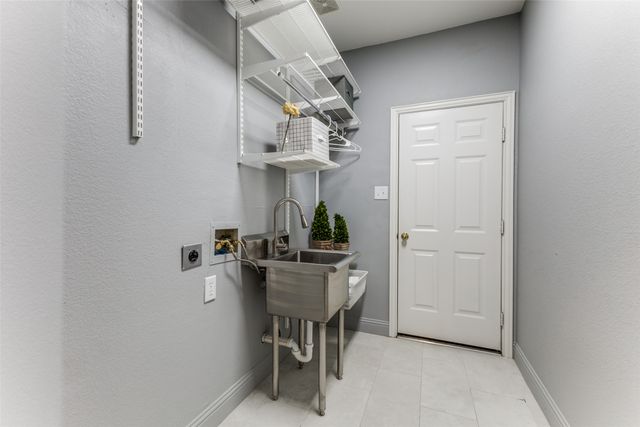 2106 Fair Oaks Circle, Corinth, TX 76210