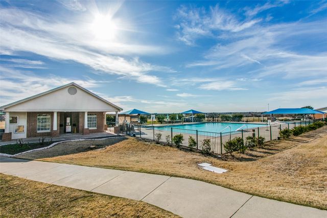 2106 Fair Oaks Circle, Corinth, TX 76210