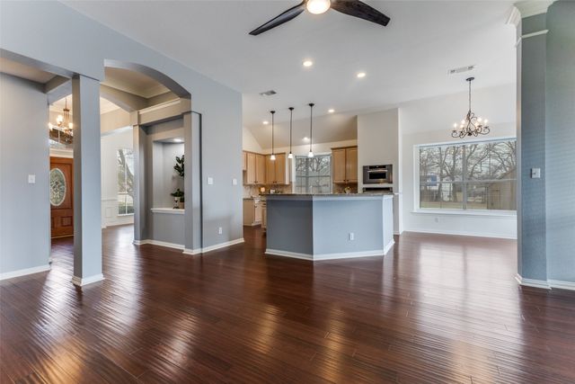 2106 Fair Oaks Circle, Corinth, TX 76210