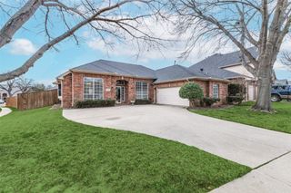 2106 Fair Oaks Circle, Corinth, TX 76210