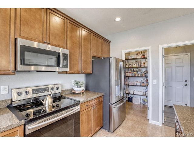 1310 S Duquesne Cir, Aurora, CO 80018