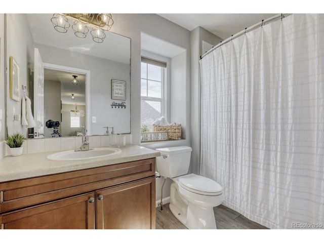 1310 S Duquesne Cir, Aurora, CO 80018