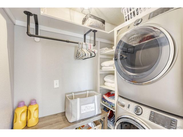 1310 S Duquesne Cir, Aurora, CO 80018