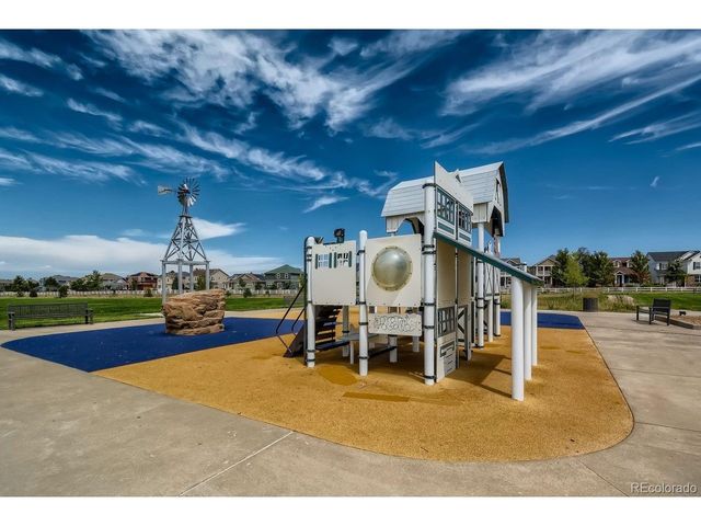 1310 S Duquesne Cir, Aurora, CO 80018