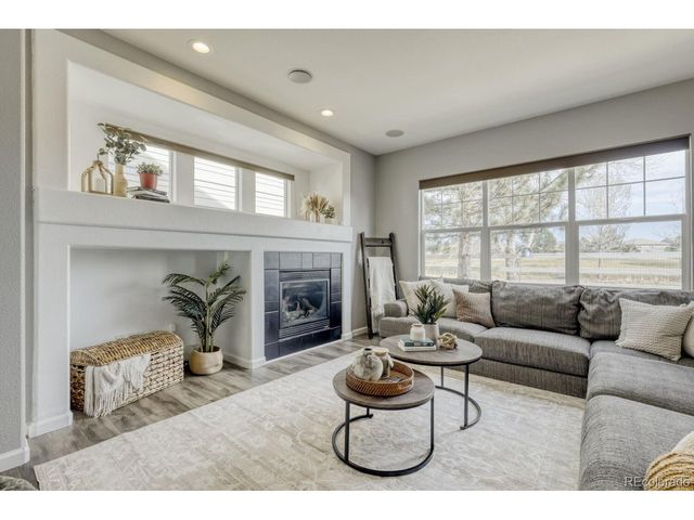 1310 S Duquesne Cir, Aurora, CO 80018