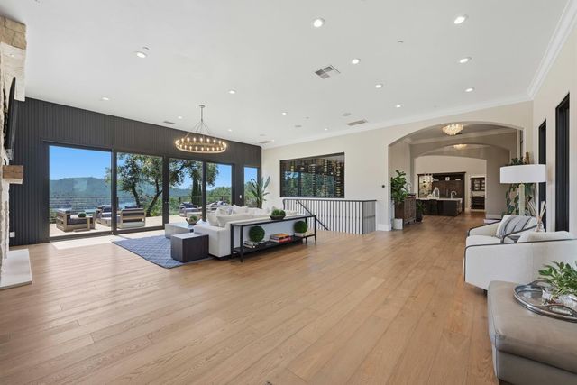9688 Clos Du Lac Cir, Loomis, CA 95650