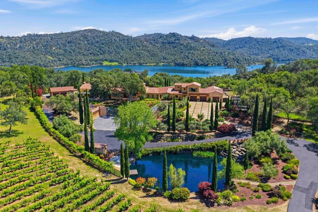 9688 Clos Du Lac Cir, Loomis, CA 95650