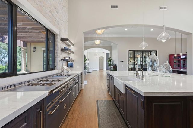 9688 Clos Du Lac Cir, Loomis, CA 95650