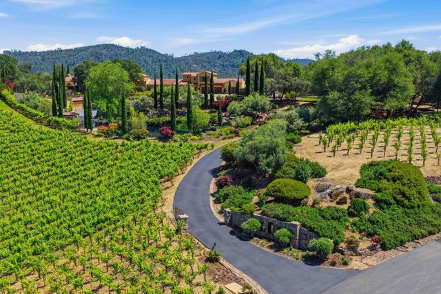 9688 Clos Du Lac Cir, Loomis, CA 95650