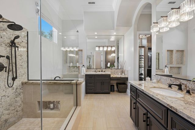 9688 Clos Du Lac Cir, Loomis, CA 95650