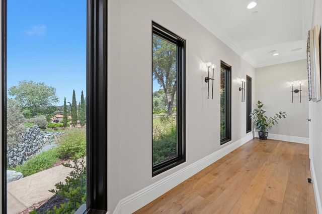 9688 Clos Du Lac Cir, Loomis, CA 95650
