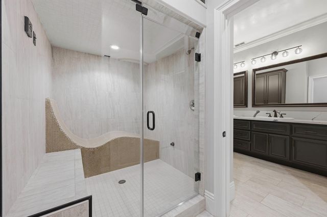 9688 Clos Du Lac Cir, Loomis, CA 95650