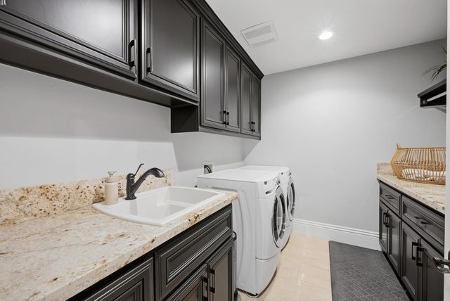 9688 Clos Du Lac Cir, Loomis, CA 95650