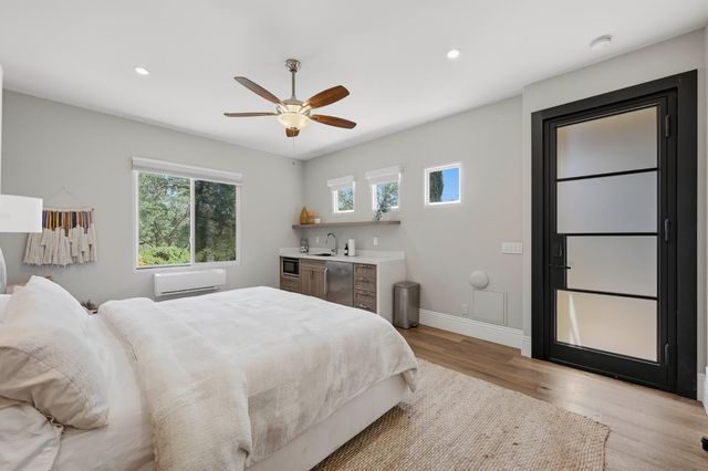9688 Clos Du Lac Cir, Loomis, CA 95650