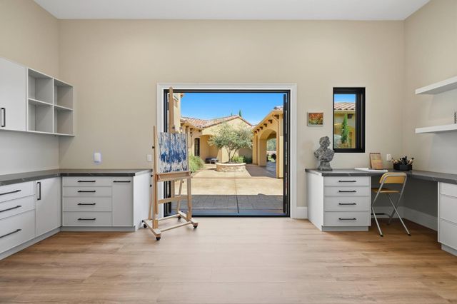9688 Clos Du Lac Cir, Loomis, CA 95650