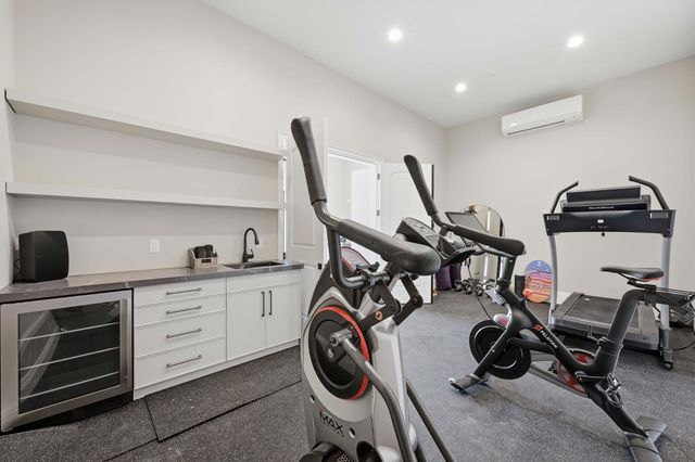 9688 Clos Du Lac Cir, Loomis, CA 95650