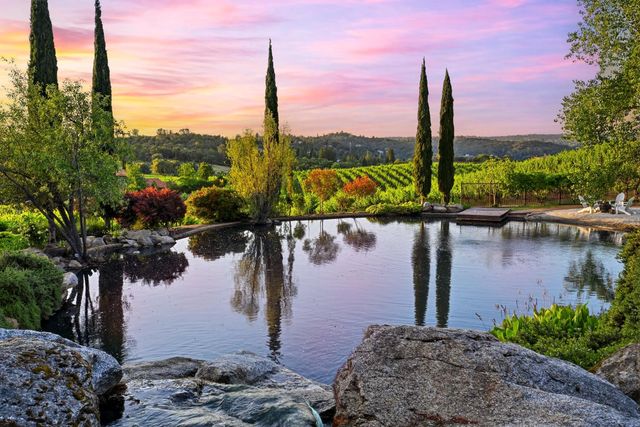 9688 Clos Du Lac Cir, Loomis, CA 95650