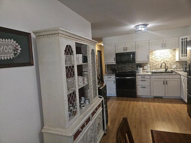 1506 Sunset Drive, Belle Plaine, IA 52208