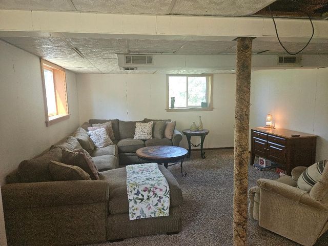1506 Sunset Drive, Belle Plaine, IA 52208