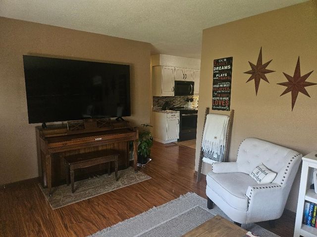 1506 Sunset Drive, Belle Plaine, IA 52208