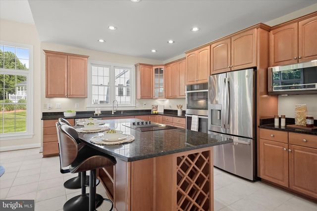 16907 HARBOUR TOWN DR, Ashton, MD 20861