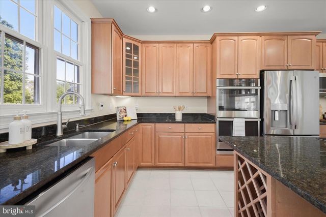 16907 HARBOUR TOWN DR, Ashton, MD 20861