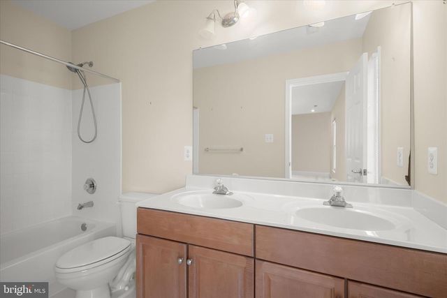 16907 HARBOUR TOWN DR, Ashton, MD 20861