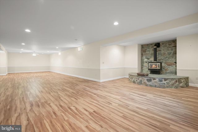 16907 HARBOUR TOWN DR, Ashton, MD 20861