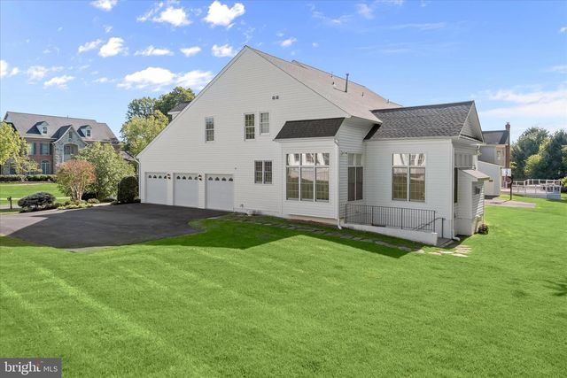16907 HARBOUR TOWN DR, Ashton, MD 20861