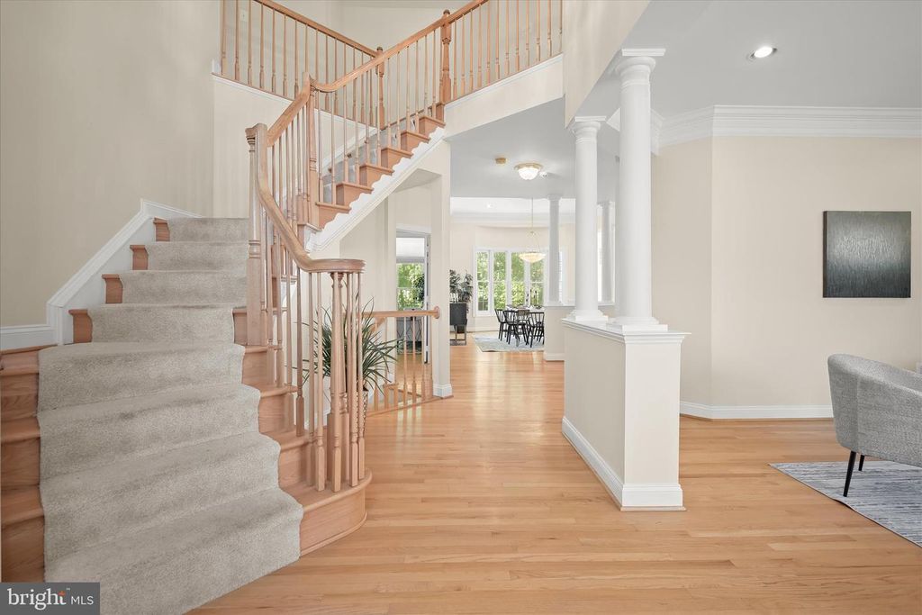 Image 12 of property listing at 16907 HARBOUR TOWN DR, Ashton, MD 20861