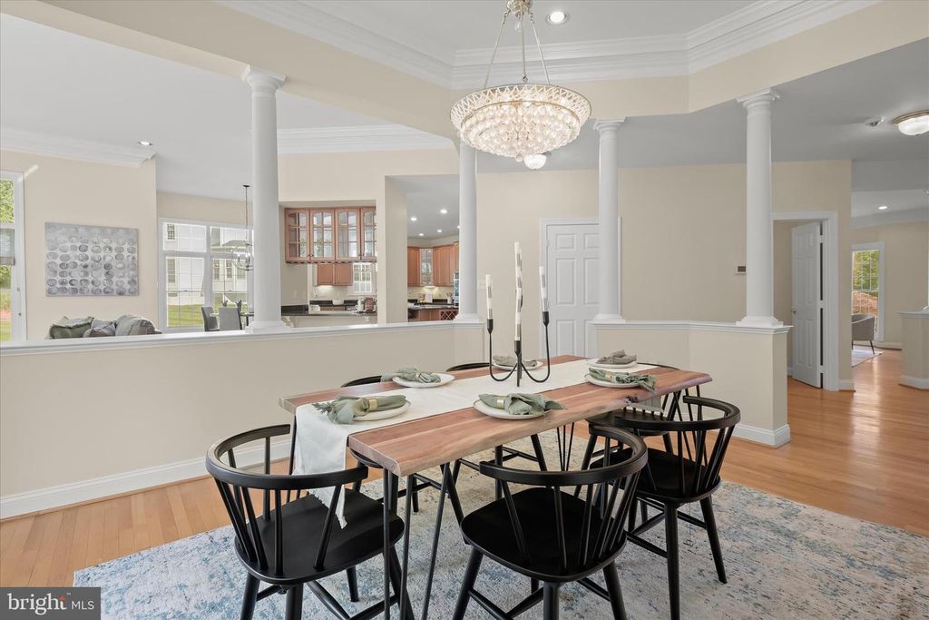 Image 14 of property listing at 16907 HARBOUR TOWN DR, Ashton, MD 20861